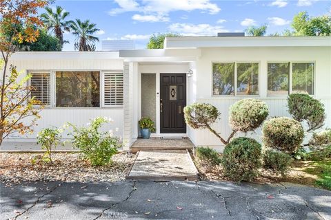 Photo of 1514 Franklin Ave, Redlands, CA 92373 (MLS # IG25271836)