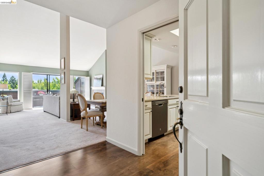 8 Pomfret Walk
