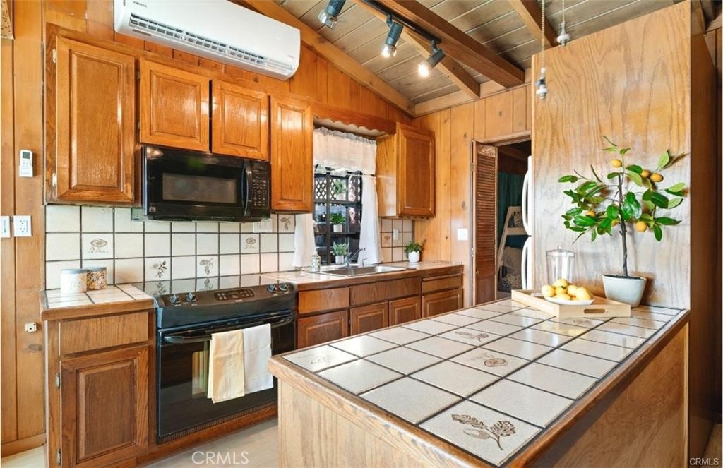 3771 Country Club Drive