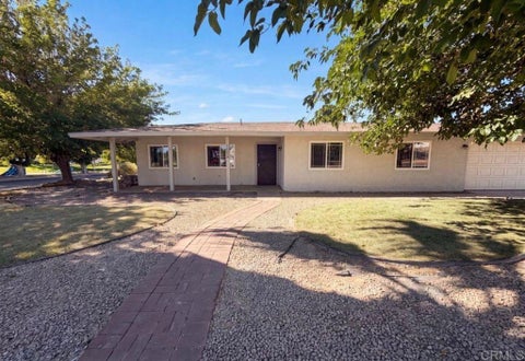 Photo of 14729 Hartford Ln LN, Helendale, CA 92342 (MLS # NDP2608115)