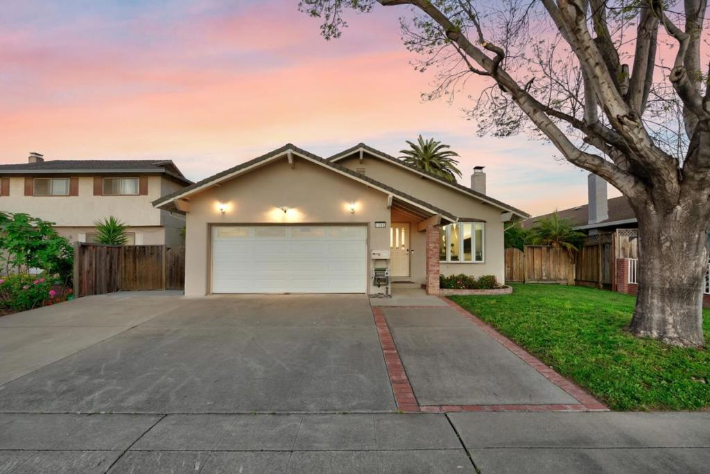 1396 Fallen Leaf Dr