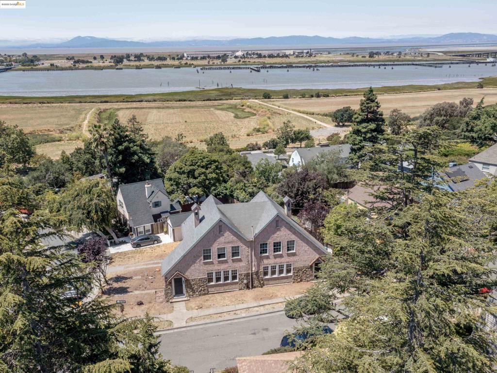 Properties 4 101 B St
