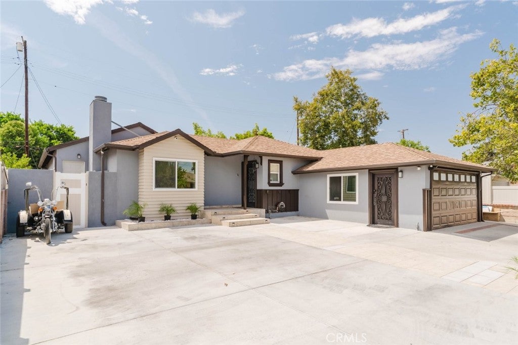 7725 Loma Verde Avenue