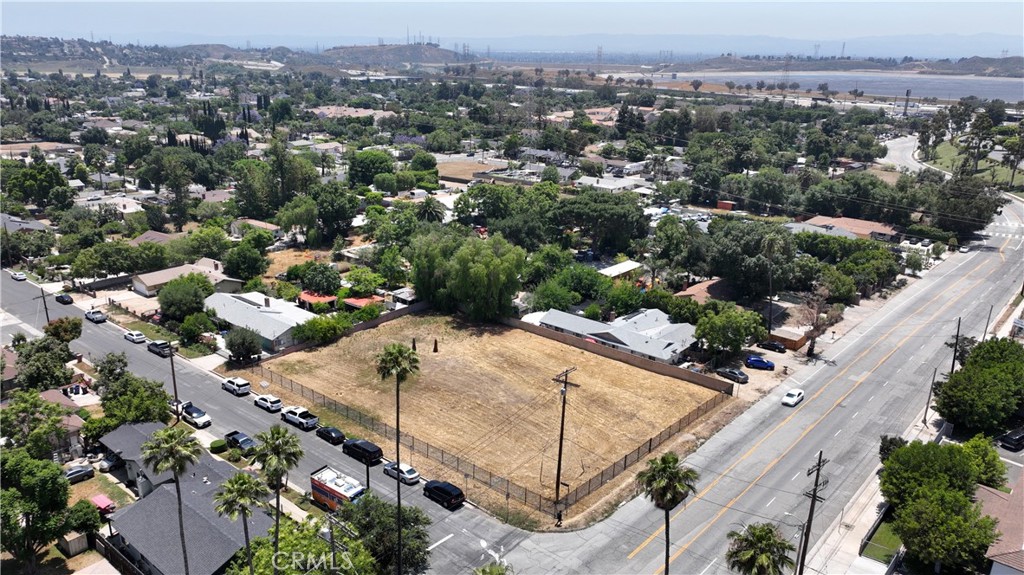 We are pleased to present this opportunity to acquire an extremely rare 26,000 flat corner residential parcel in the Sylmar area of Los Angeles. The site is well poised for redevelopment based on its location being adjacent to a massive (and growing) industrial office park where Xebec Realty is building an additional 650,000 SF.
The property will also likely greatly benefit from the passing of SB1123 which will go into effect on July 1, 2025 which will allow up to 10 homes on residential parcels (an expansion of SB 684).
The site is flat, clear, and bordered by block walls built in 2007.