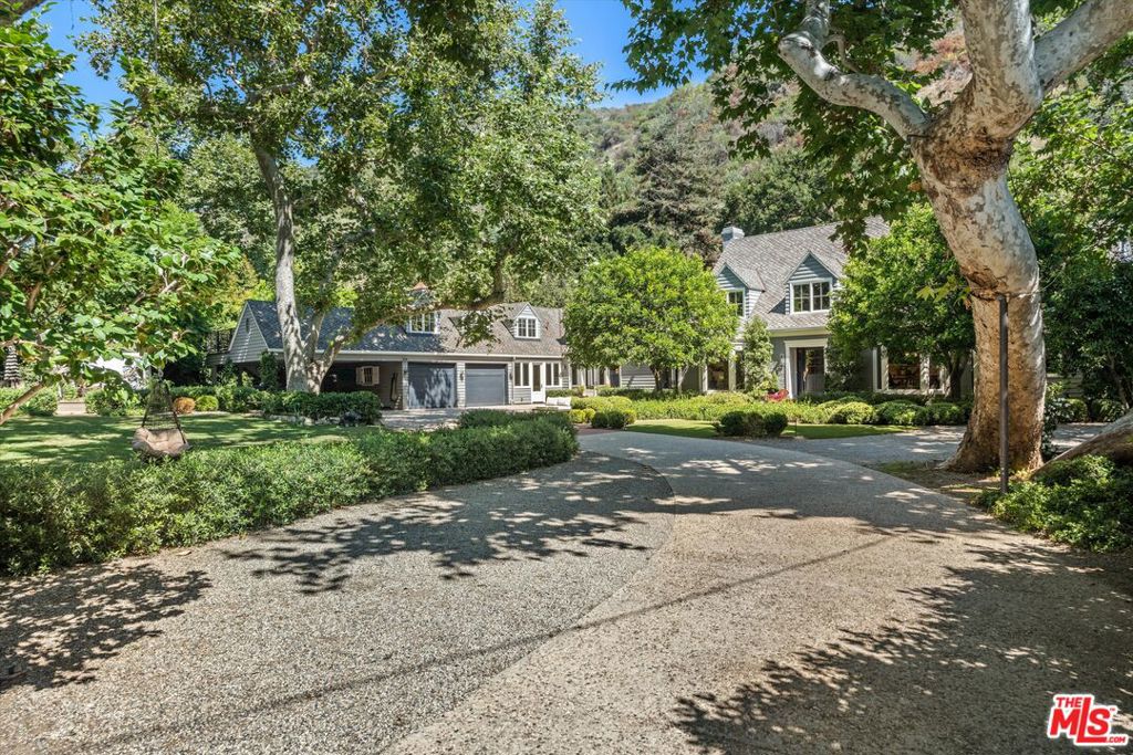 2600 Mandeville Canyon Road