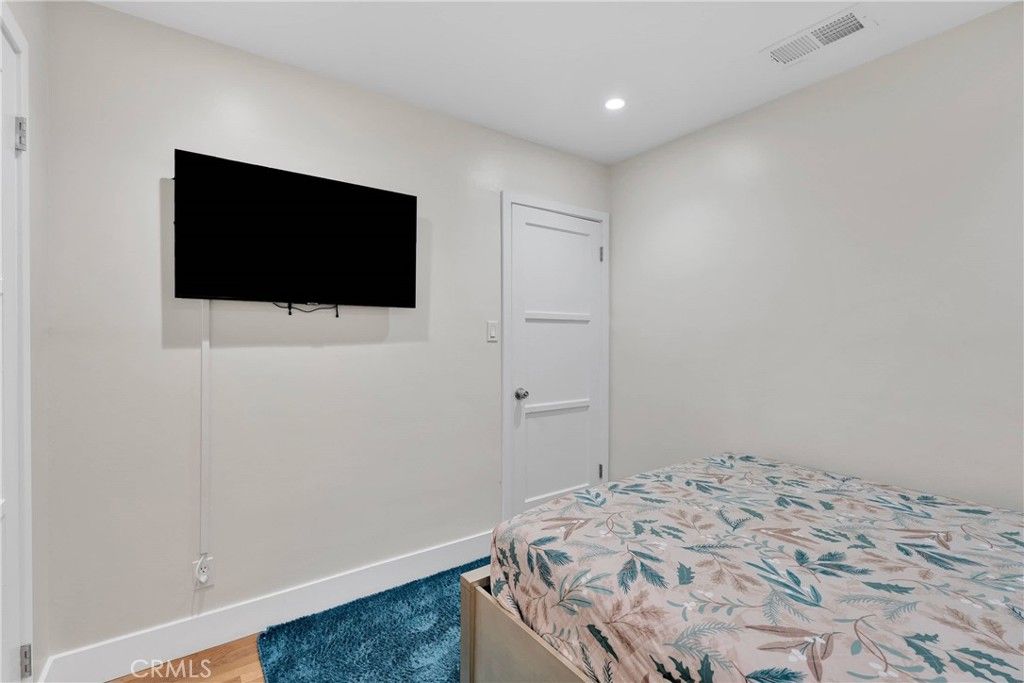 listing image 130722758038400008676