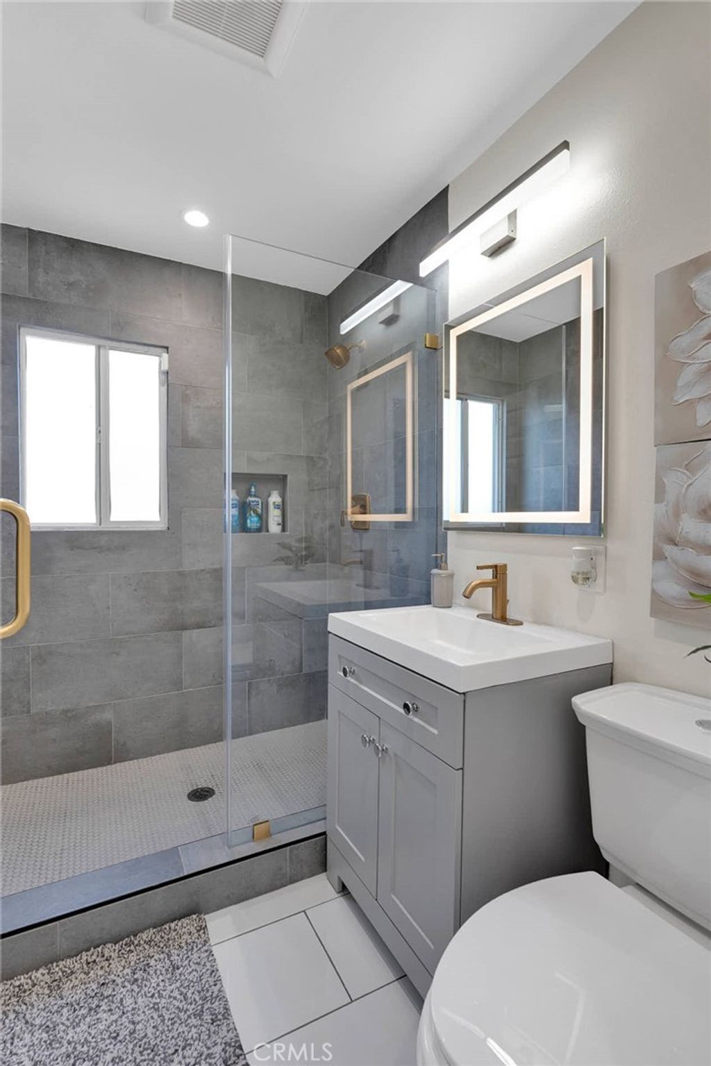 listing image 130727692791830161805