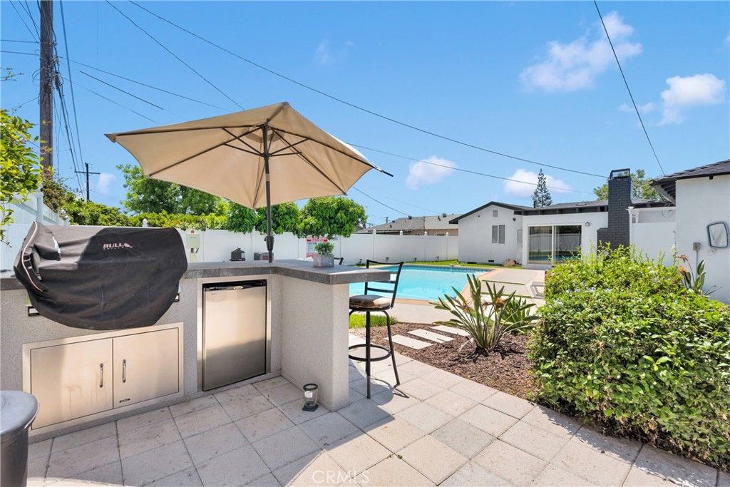 listing image 130729673413980935438