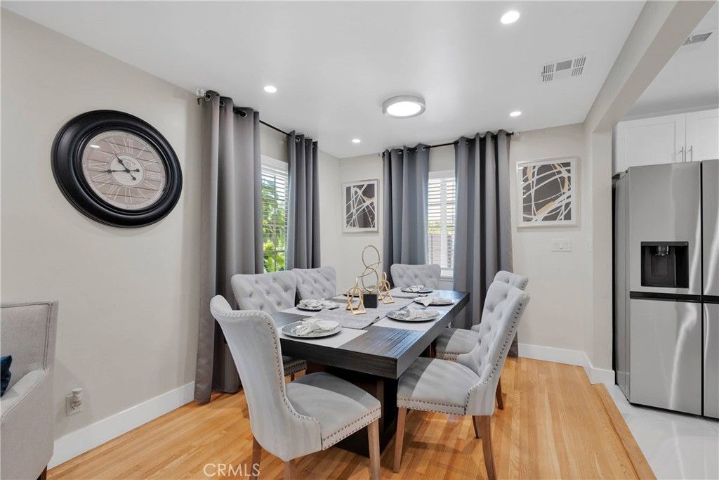 listing image 130721702197515068971