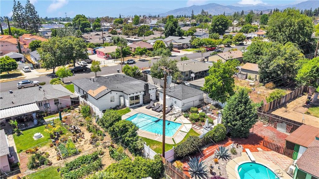 listing image 130729353969586089137