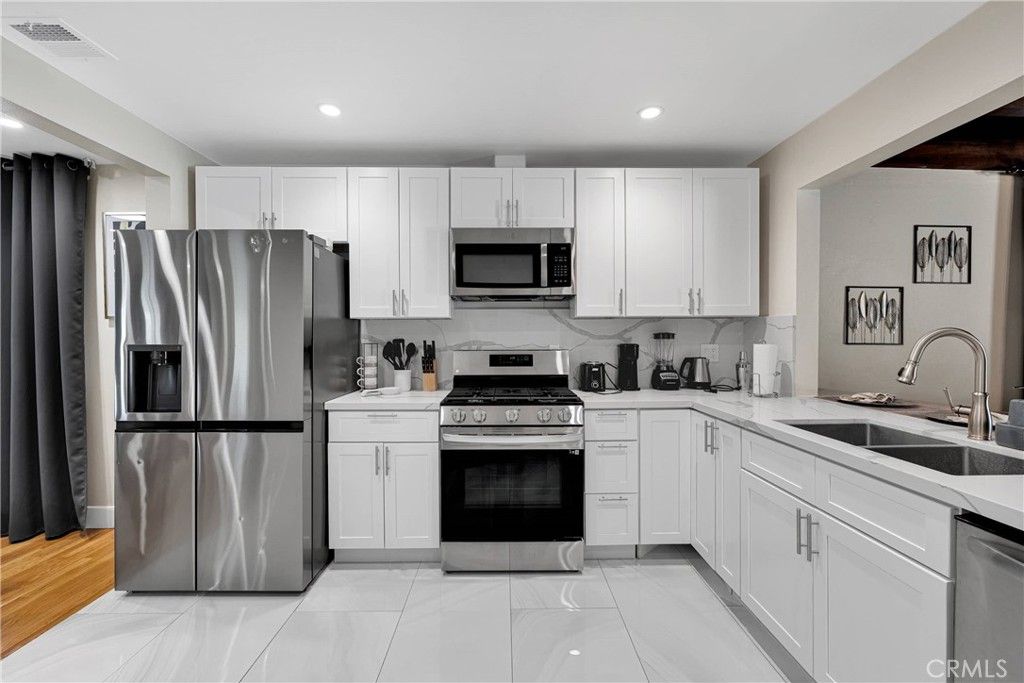 listing image 130721001330294435125