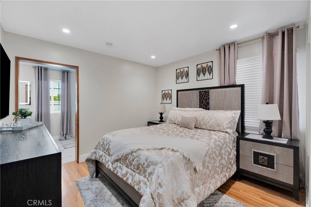listing image 130727540586154380954