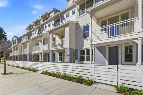 Photo of 2735 Oak Road, Walnut Creek, CA 94597 (MLS # ML82045772)