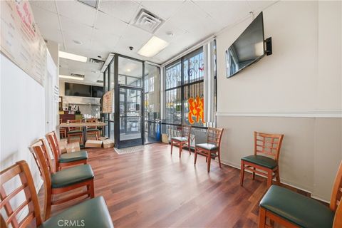 Photo of 4808 Melrose Avenue, Los Angeles, CA 90029 (MLS # AR26104803)