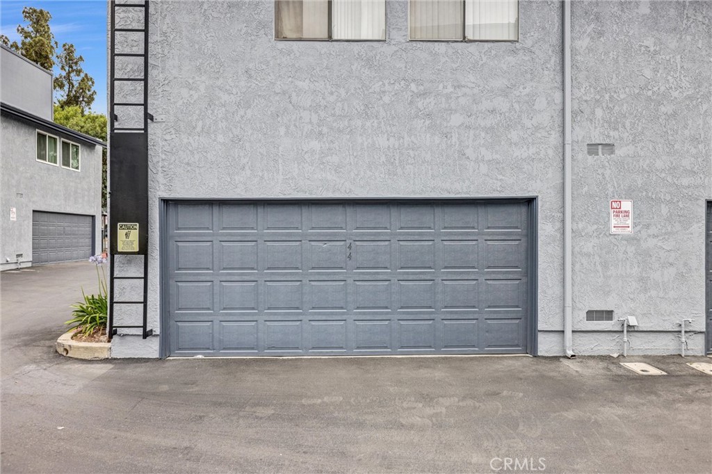 900 W Sierra Madre Avenue 44