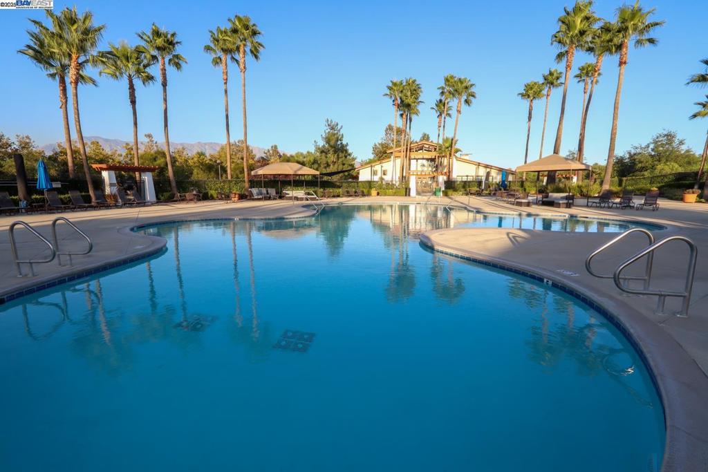 FAIRWAY - Residential