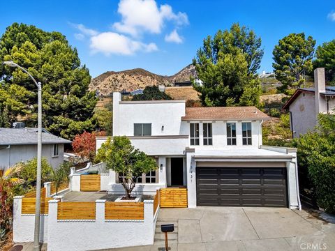 Photo of 13431 Lochrin Lane, Sylmar, CA 91342 (MLS # SR25248690) Photo of 13431 Lochrin Lane, Sylmar, CA 91342 (MLS # SR25248690)