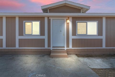 Photo of 108 2nd Street, Taft, CA 93268 (MLS # CV26080404)