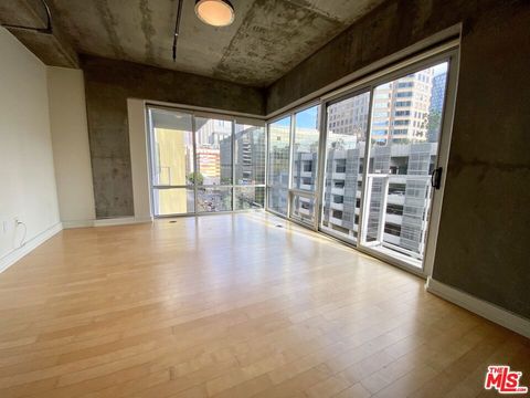 Photo of 645 W 9th Street #620, Los Angeles, CA 90015 (MLS # 26787777)