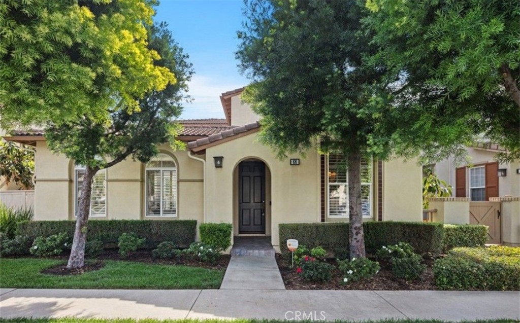Don’t miss this rare opportunity to lease a highly sought-after home in the prestigious West Irvine Pointe community! This beautifully designed residence features a dual primary suite floor plan with one suite on the main level and another upstairs — perfect for multi-generational living, roommates, or anyone seeking the ease of single-story living with the flexibility of a second-level retreat.
Situated in a prime location with incredible curb appeal, this home blends comfort, functionality, and style in one of Irvine’s most desirable neighborhoods. Spacious living room with a cozy fireplace and open flow to the formal dining area — ideal for entertaining. Chef-inspired kitchen with granite countertops, a Bosch 5-burner cooktop, Whirlpool dishwasher, center island with breakfast bar, and beautiful maple cabinetry. French doors lead to a private courtyard — perfect for outdoor dining or morning coffee. Indoor laundry room with sink and storage.Plantation shutters throughout. Brand new LED recessed lighting. Updated luxury vinyl plank flooring in kitchen, hallway, and dining areas. Walking distance to award-winning Myford Elementary School. Access to top-tier community amenities including: Sparkling swimming pool & spa, Tennis courts, Playground and greenbelts.
