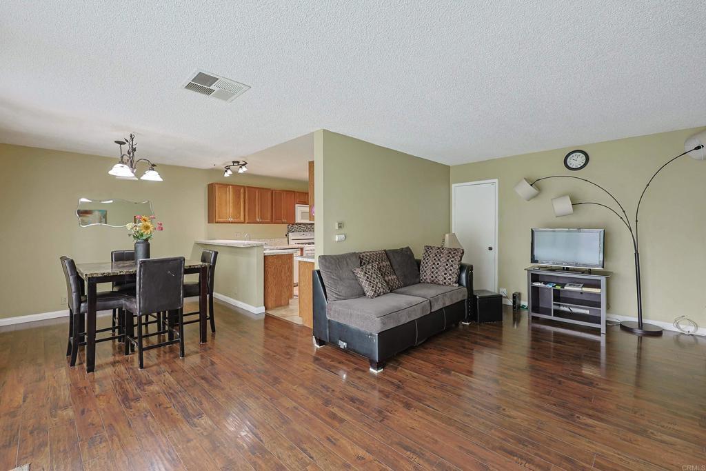 6872 Quebec Court 5