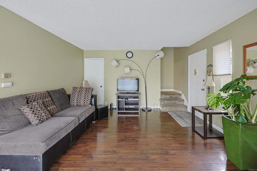 6872 Quebec Court 5