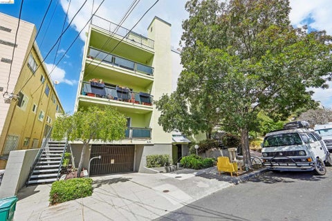 Photo of 321 Warwick Ave Ave #303, Oakland, CA 94610 (MLS # 41147131)