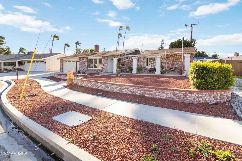 Photo of 4776 El Prado Street, Simi Valley, CA 93063 (MLS # 226000556)