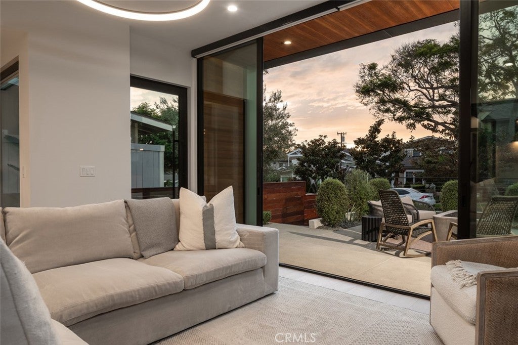 716 Orchid Avenue, Corona Del Mar CA 92625 - Photo 11