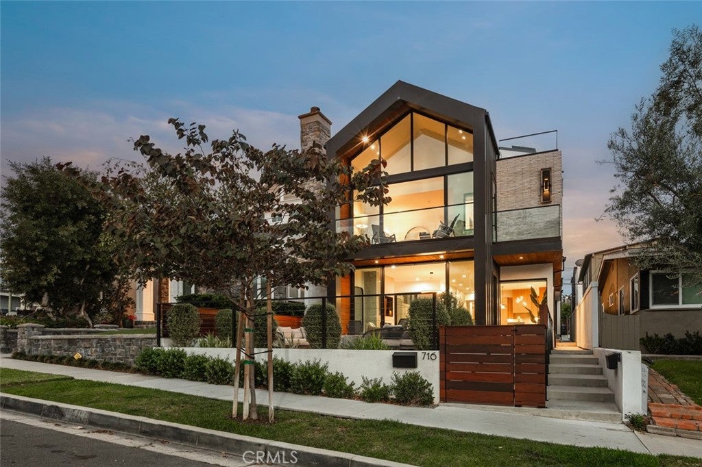 716 Orchid Avenue