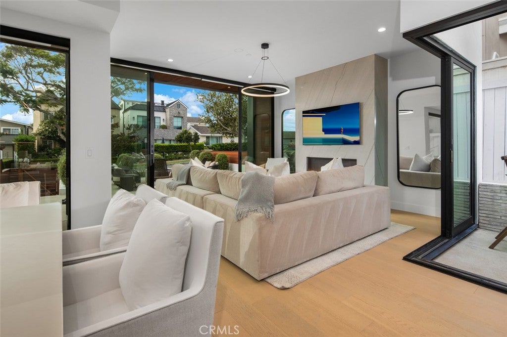 716 Orchid Avenue, Corona Del Mar CA 92625 - Photo 15