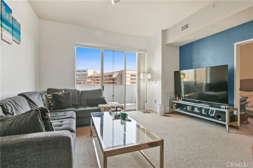 388 E Ocean Boulevard 1412