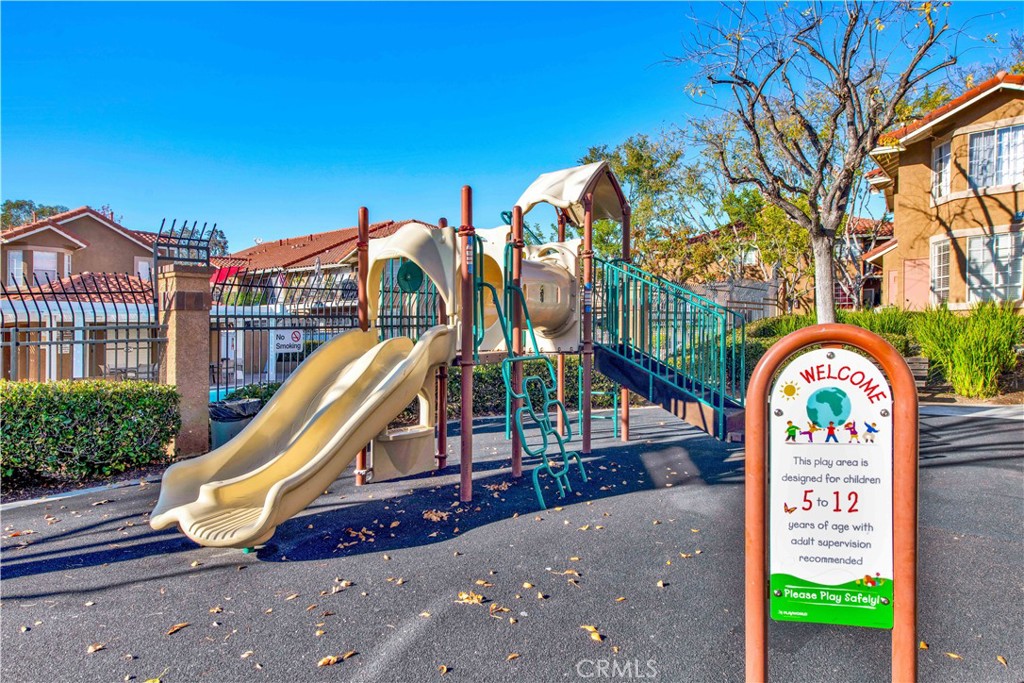 Mission Courts (R1) (MC) - Residential Lease