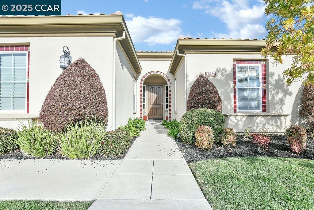 1587 California Trl