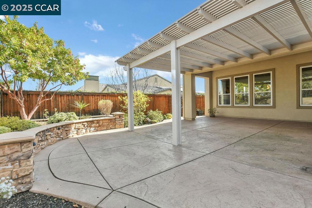 TRILOGY VINEYARDS - Residential