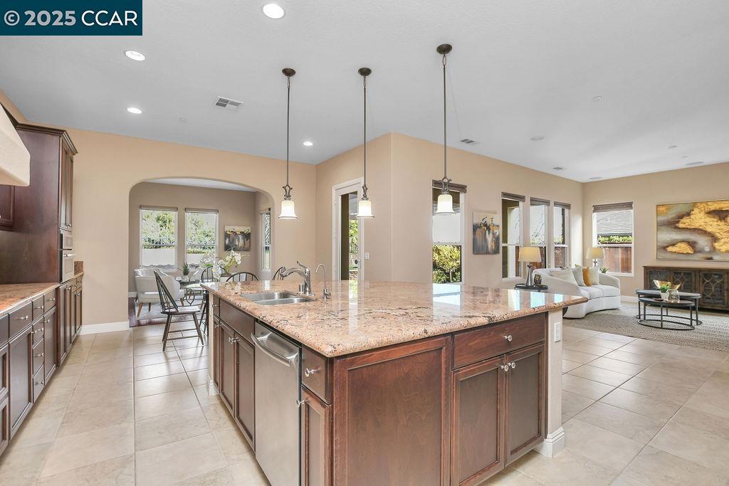 TRILOGY VINEYARDS - Residential