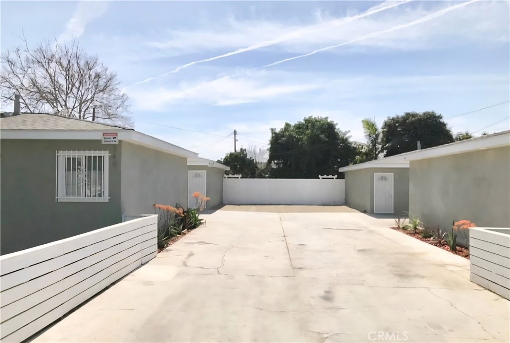 348 W Peach Street
