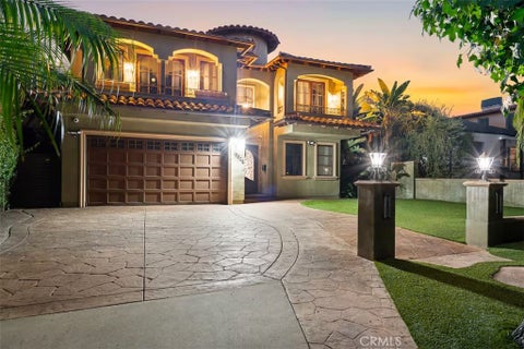 Photo of 16806 Addison Street, Encino, CA 91436 (MLS # SR26216812)