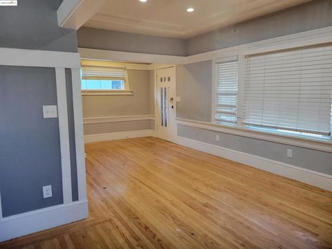 1464 35Th Ave Oakland CA 94601