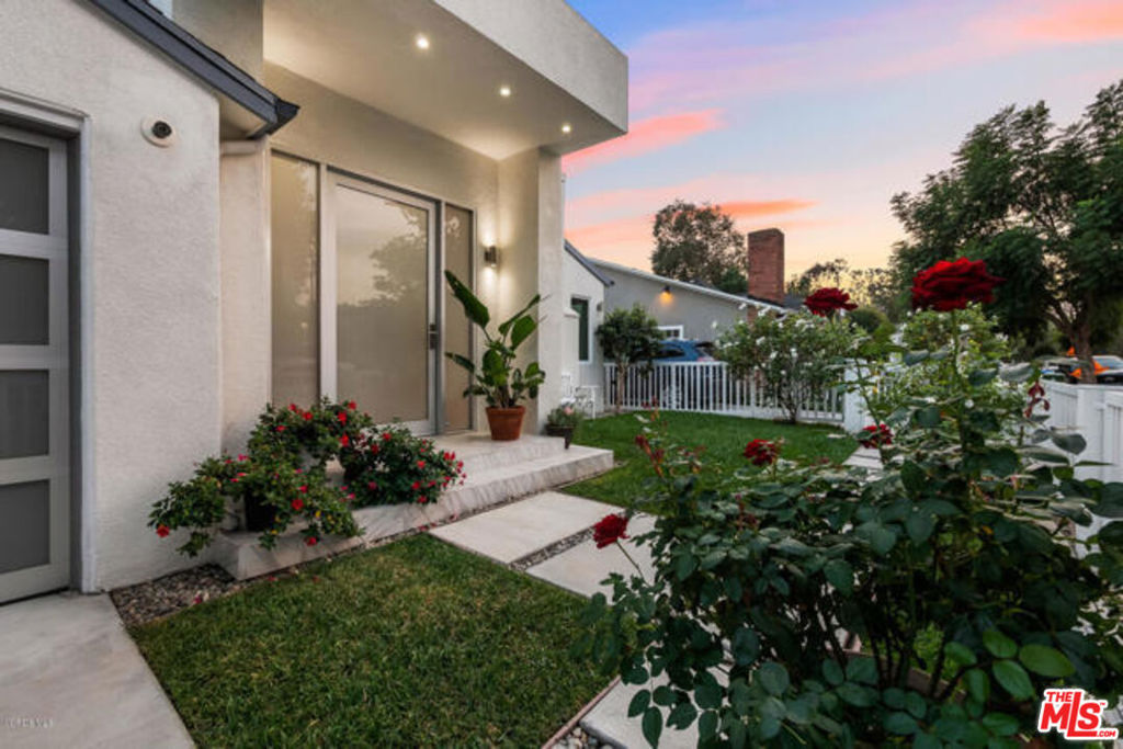 11314 Gladwin Street