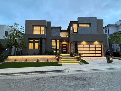 Photo of 11527 N Darcy Way, Porter Ranch, CA 91326 (MLS # SR26069364)