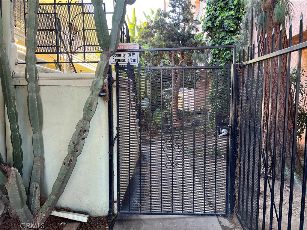 824 Redondo Ave