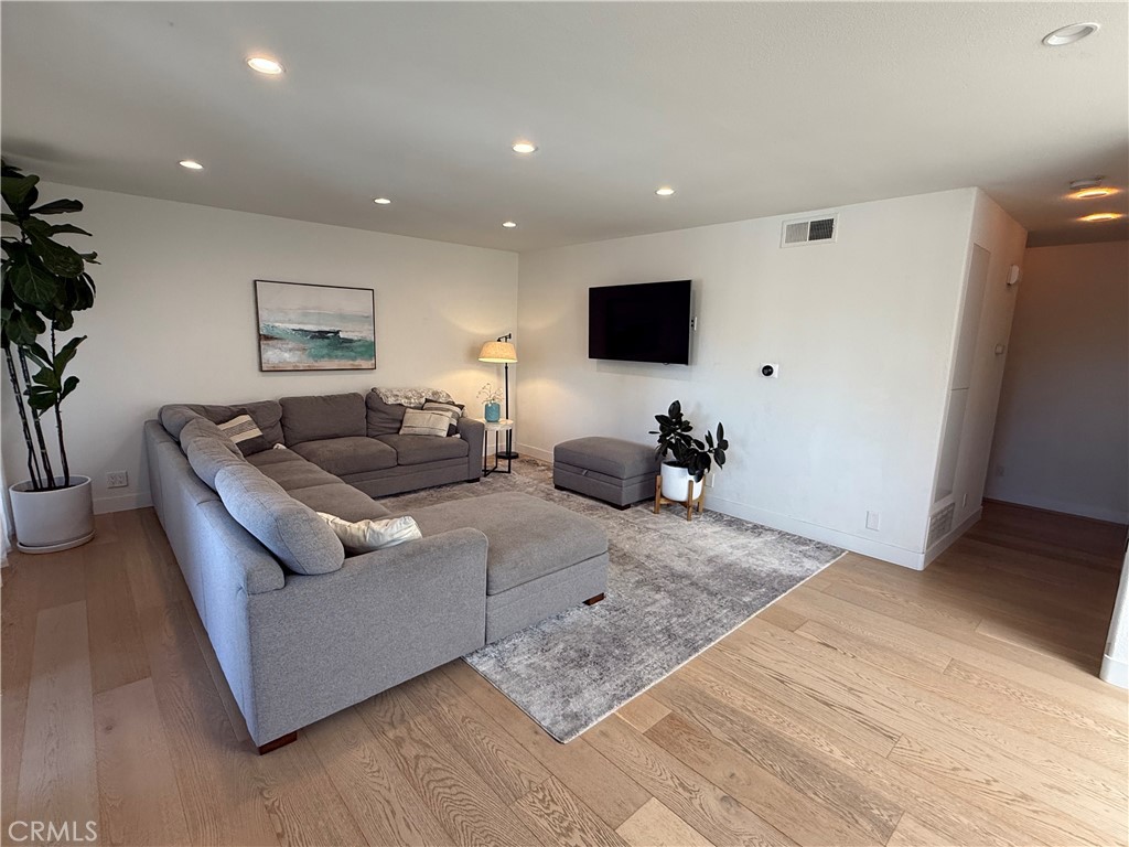 Laguna Village (LV) - Residential