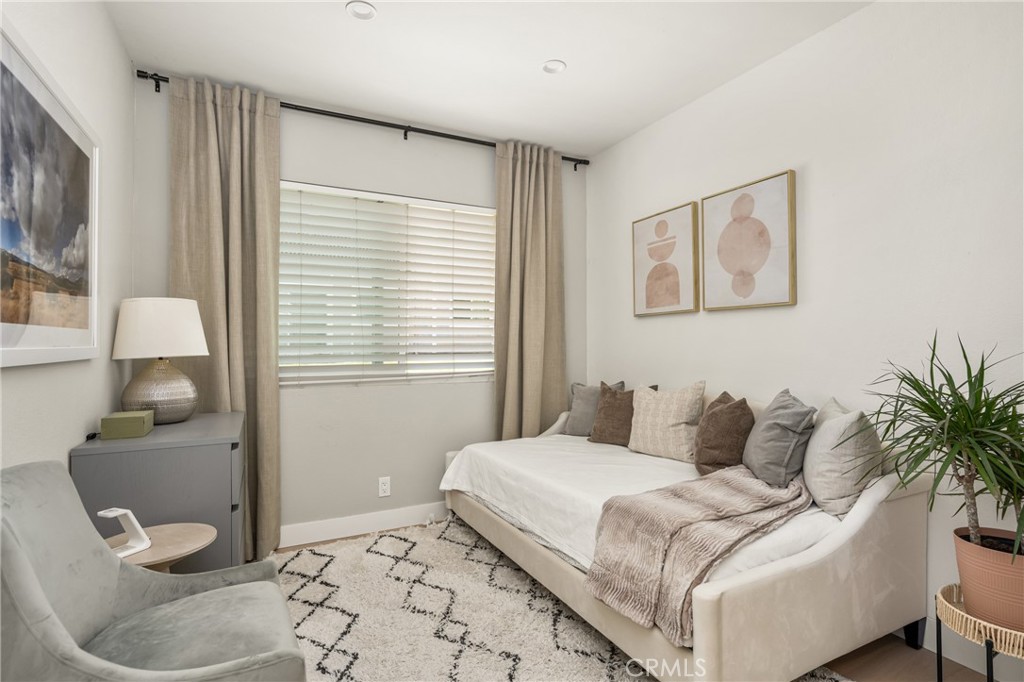 Laguna Village (LV) - Residential