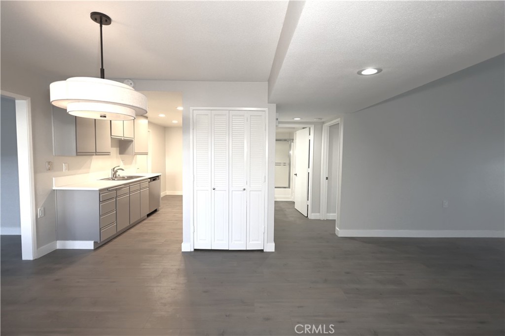 5483 Paseo Del Lago W C