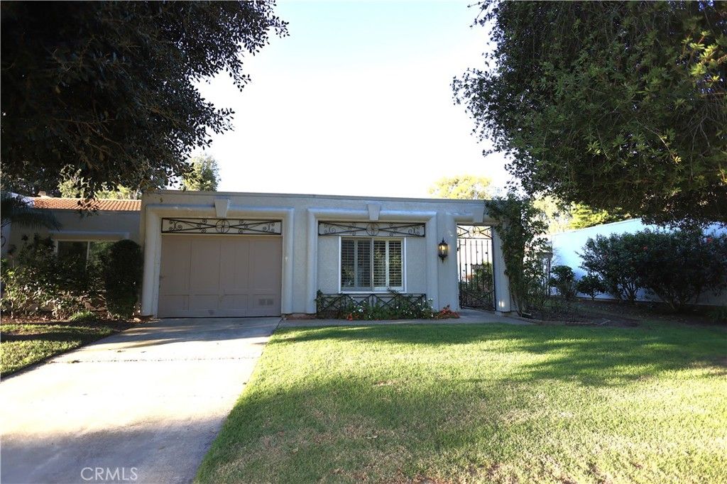 Photo of 5483 Paseo Del Lago W #C, Laguna Woods, CA 92637 (MLS # OC26019560)