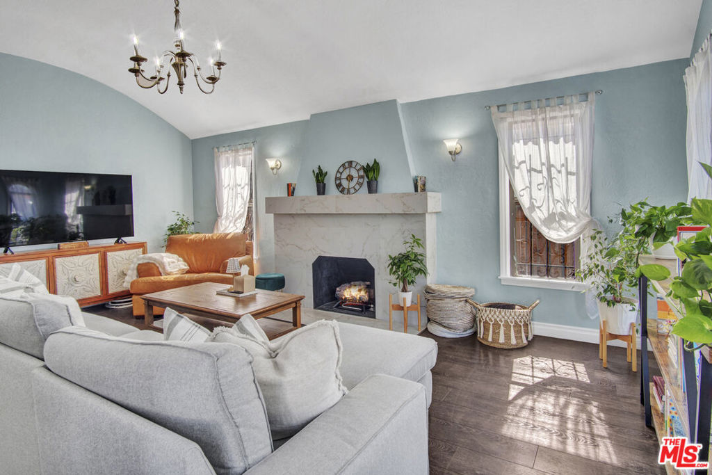 1728 W 81st Street