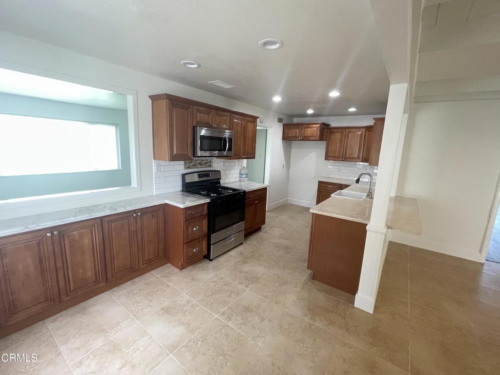 1525 N 7th Place