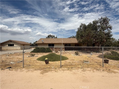 Photo of 15000 Sage ST, Hesperia, CA 92345 (MLS # TR26198720)