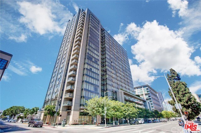 Beautiful 2bedroom 2bathroom unit at the prestigious Evo condominium in South Park. The hottest area in DTLA right now. Unit sits on 8th floor facing West for a clear, unobstructed view of the Staples Center, LA Live. Expansive, oversized balcony with the unit with custom hardwood flooring on balcony as well. Customized roll up blinds and shades, wine cooler, separated tub & shower. Custom built desk and bookshelf in the 2nd bedroom that can be used as an office. This is a soft loft in DTLA without any fully enclosed door/walls in each bedrooms. Both bedrooms are located away from each other on the opposite side for privacy.